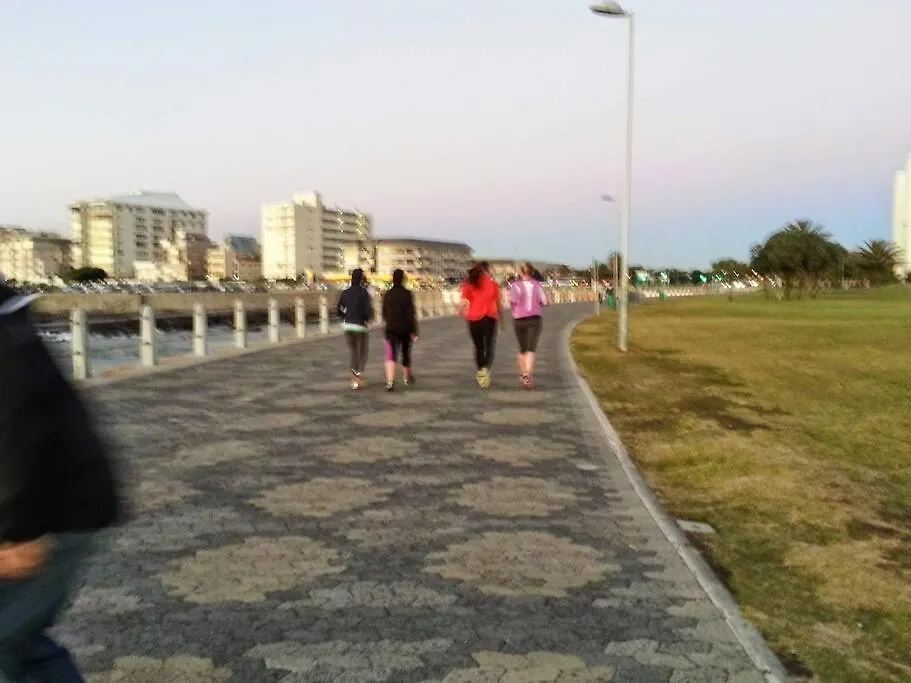 2 Bedroomed Beachfront Apartment Cape Town