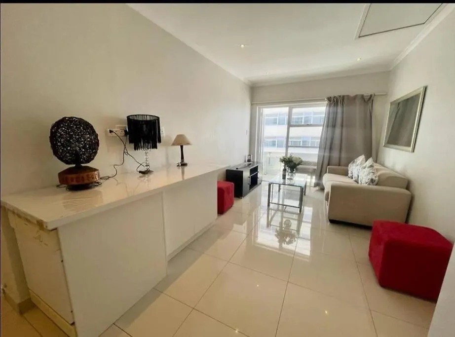 2 Bedroomed Beachfront Apartment Cape Town