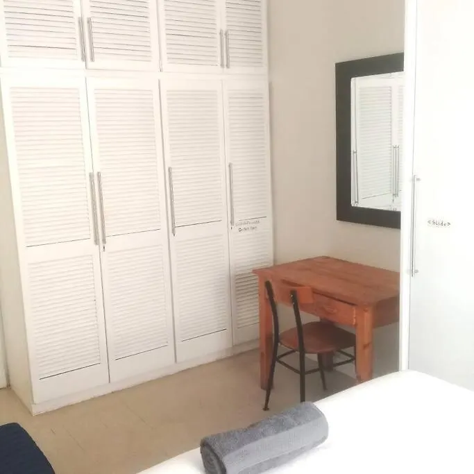 2 Bedroomed Beachfront Apartment Città del Capo